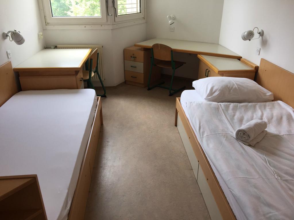 Summer Residence Hostel Ljubljana Bagian luar foto